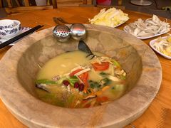 -云南野生菌石锅鱼石锅鸡(大金塔店)