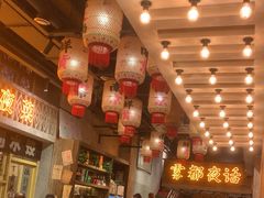 -旧街市鲜货老火锅(大光路店)