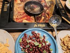 -老牌坊云南鱼豆花火锅(嵩山店)