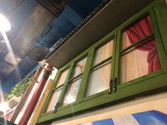 -马路边边串串香形象店(磐石路店)