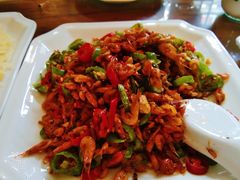 -临江餐馆二楼美食部落
