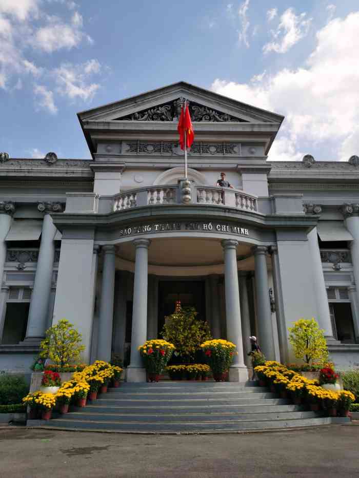 胡志明市博物馆-"殖民建筑比内部的展品其实更有价值些.内部.