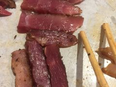 果木香薰烤西冷牛排-BARBECUE烤肉屋
