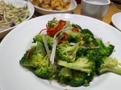 -关东小磨东北菜(上海长风大悦城店)
