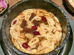 -蘑界·野生菌火锅(深业上城店)