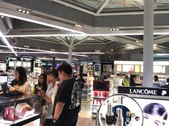 -日上免税店(三径路t3店)