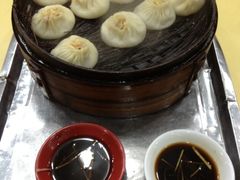 蟹黄汤包-四季美汤包(户部巷店)