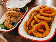 洋葱圈-Tubestation站点比萨(新世界大望路店)