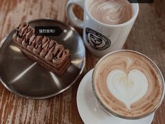 -腾爱熊猫咖啡生活馆(老东门店)