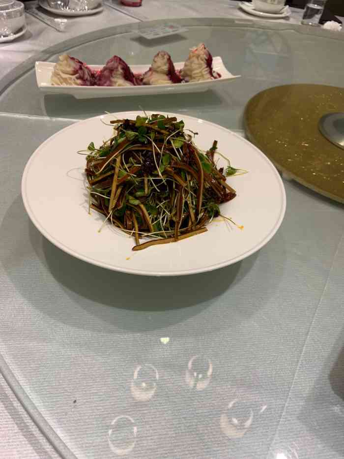 云峰楼"不错,就是有点辣,川菜口味,服务还好-大众点评移动版