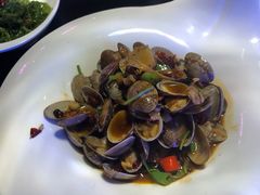 -西街夜油条·麻团包乌饭