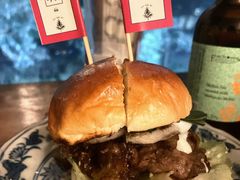 照烧脆藕猪肉汉堡-野草酒馆GRASS TAPROOM(时代天街店)