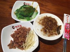 -胡须张鲁肉饭(美食文化馆店)