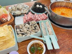 -老何家后安粉·糟粕醋海鲜火锅(三亚湾椰梦长廊店)