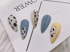 -群丽化妆摄影美甲纹绣培训学校