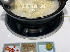 -东椰·海南椰子鸡火锅(朝阳门店)
