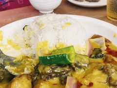 咖喱牛腩饭-香港深井掂檔烧鹅茶餐厅(海韵城店)