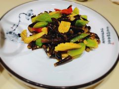 -然一素食餐厅(马利来广场店)