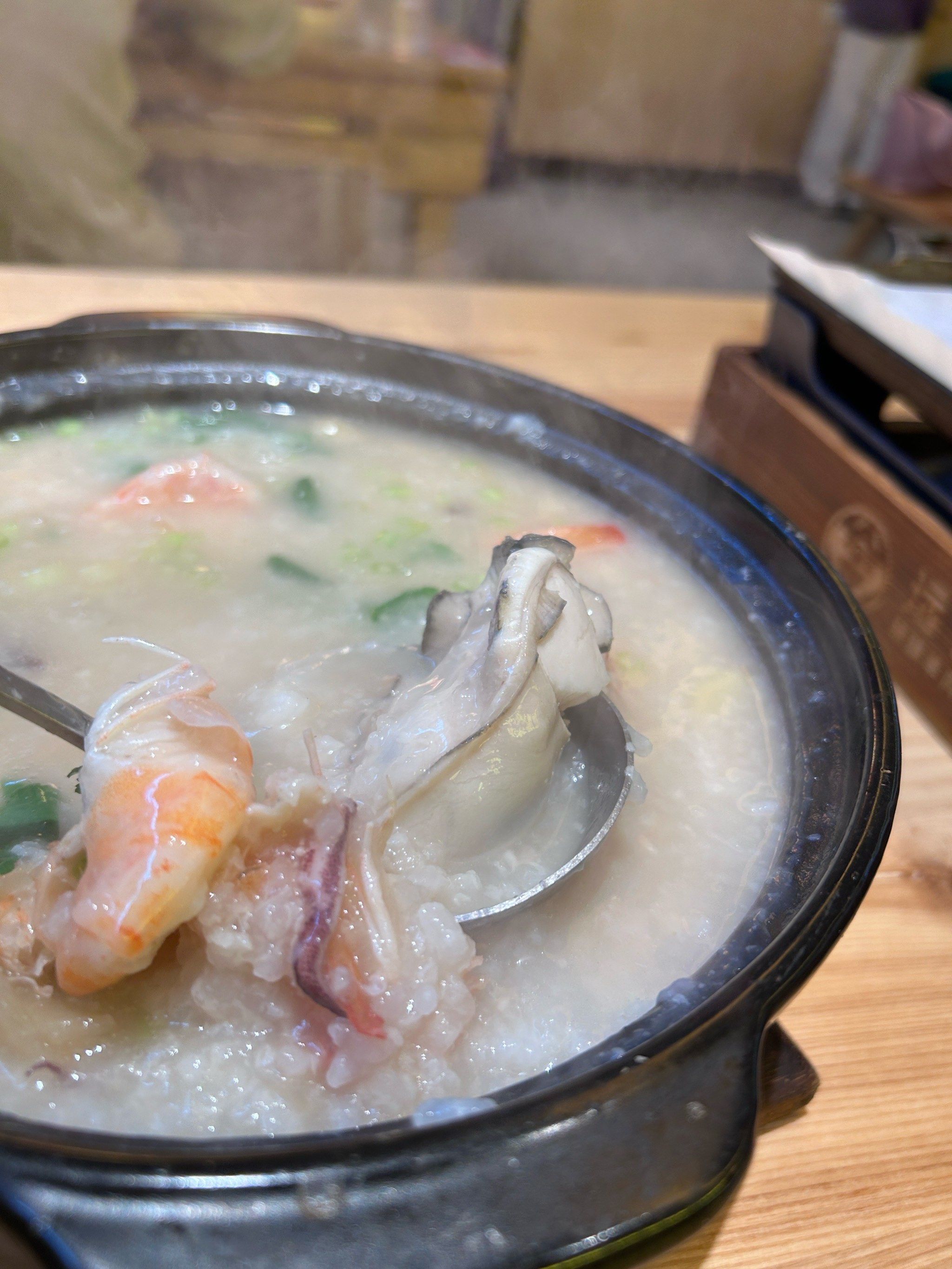 0元玩转这座城

海鲜粥,真的