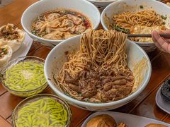 -李与白包子铺(桐梓林店)