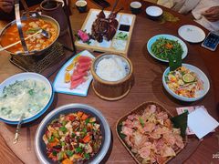 -老滇山寨•云南特色菜•地方菜•民族风情歌舞表演(金碧店)