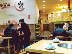 大堂-超越炭火牛蛙火锅鸡(河东店)