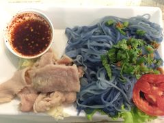 猪肉拌面-蝶豆花蓝面条