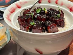 黑松露酱烧肉配泰国米饭-九福楼大酒店