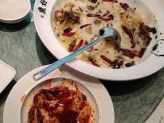 -江渔儿酸菜鱼·拔草餐厅(虎门君乐汇店)