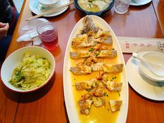 -鸽舞笙平金牌烧鸽子·融合菜(鲁谷店)