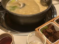 -汤宴·参须肚包鸡(南京路店)