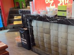 -川流不息·地道川菜·小龙虾(新松江路店)
