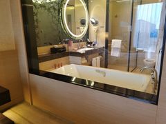 -广州花都皇冠假日酒店