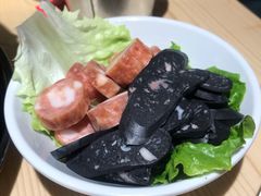 肠肠双拼（肉肠+墨鱼肠）-么肆烤肉·中式自助·烤肉大排档(街道口季佳PAI店)