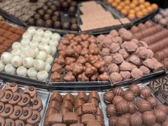 -Laderach 莱德拉(上海环贸iapm店)