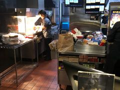 -麦当劳(新华路步步高店)
