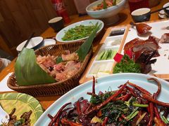 -老滇山寨•云南特色菜•地方菜•民族风情歌舞表演(金碧店)