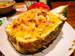 菠萝海鲜炒饭-mango tree芒果树泰国餐厅(青岛万象城店)