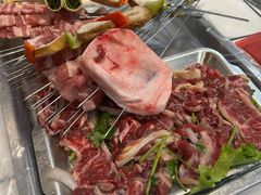 -喜悦小串丹东小黄牛海鲜烧烤大排档(民主广场店)