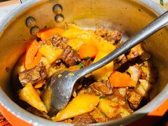 压锅牛腩-关东小磨东北菜(漕河泾印象城店)