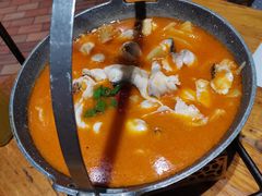 -老滇山寨•云南特色菜•地方菜•民族风情歌舞表演(金碧店)