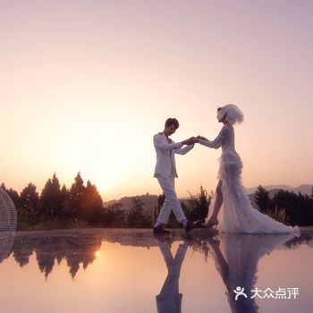 天空之镜婚纱照 喜欢吗