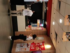 -麦当劳(七宝乐购店)