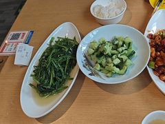 -渝信川菜 · 川味家常菜(财富购物中心店)