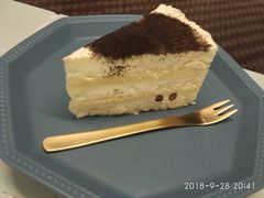 -有猫主题·治愈系猫咖(曾厝垵店)