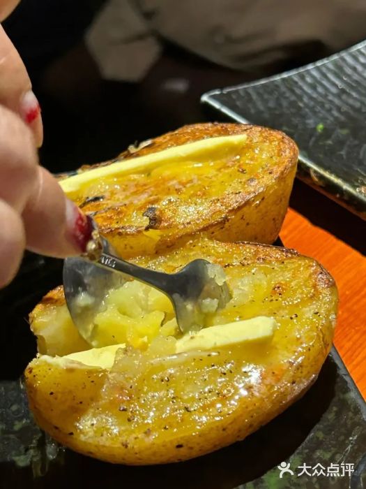 鸟屋·烧鸟串烧居酒屋(新世纪广场店)黄油土豆图片