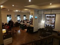 大堂-星巴克臻选(广州沙面店)