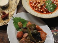 杨梅市场特色香肠拼盘-杨梅市场·打工人小酒馆(新天地店)