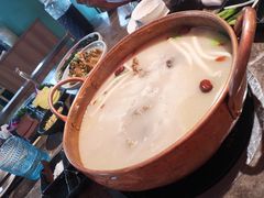 -三人行骨头王火锅(长寿店)