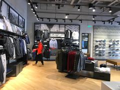 -NIKE品牌体验店(北京蓝色港湾店)